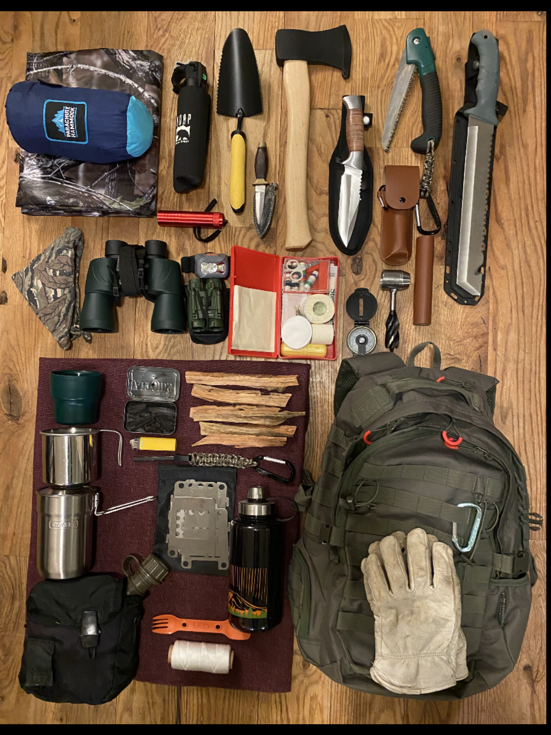 A Simple Bushcraft Pack Loadout